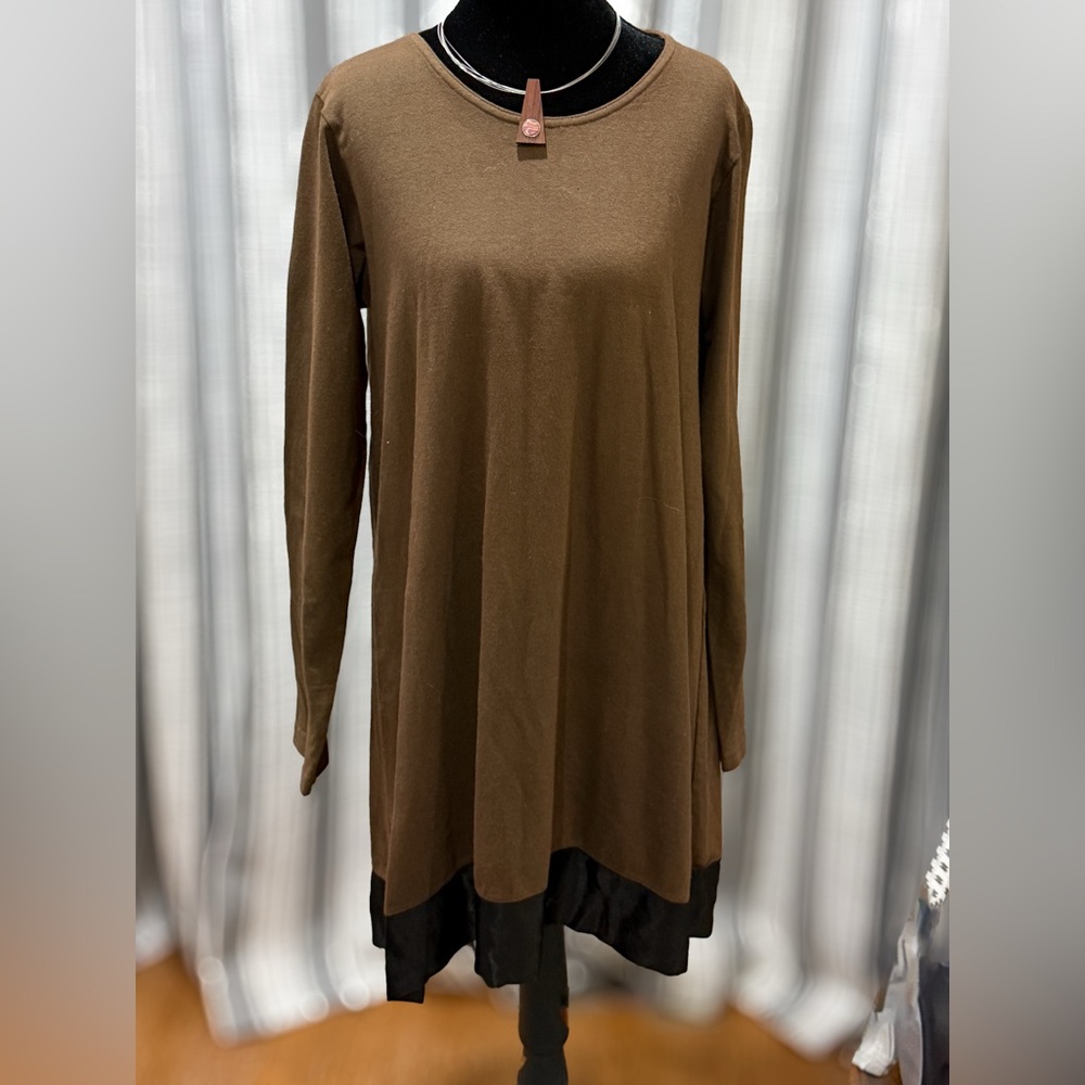 Allen Allen Knit A-Line Dreas with Elegant Satin Trim Med